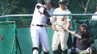真鍋慧は木製バットでも快打連発 U18日本代表強化合宿で見せた圧倒的パフォーマンスにスカウトは何を思う？