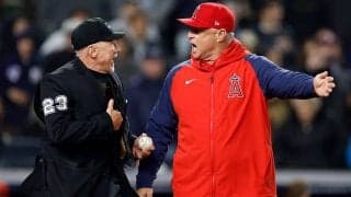 【MLB】エ軍監督、1度の抗議で2度の退場処分「全ての選手を守る」　延長戦負けに目は充血