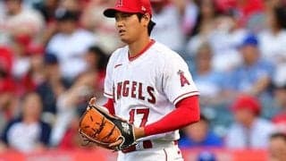 【MLB】大谷翔平の“捕らない”好プレーが「神がかってる」　確信スルーで併殺「IQヤバい」