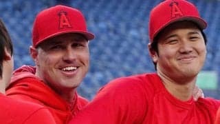 【MLB】大谷翔平の“イチャイチャ”に「ほっこり」　スマイル全開…同僚との交流に「ムフフ顔」