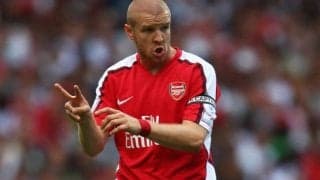 「流石に目立ちそう」「変わらないなー」コワモテな元アーセナルDFの京都観光姿に日本のファンも驚き「めっちゃ懐かしい」