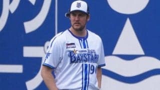 バウアー、三浦監督は「素晴らしい髪型」　リーゼント憧れ？「どこで切ってるのか…」