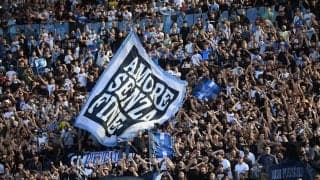 「日本じゃありえない」「クレイジーだ」優勝目前のナポリ、劇的勝利後のチームバスから見えた衝撃映像が話題「よく事故らないな」