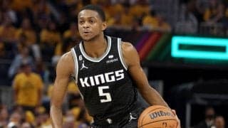 左手人差し指を裂離骨折しているキングスのフォックスが第5戦に出場へ「僕は大丈夫さ」