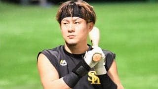 WBC戦士を襲うアクシデント　鷹・牧原大成が途中交代…一塁へ全力疾走後にベンチへ