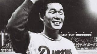 パンツ一丁の“憧れの人”に大胆行動　「初めて胸毛を見た」押し掛けた巨人ロッカー