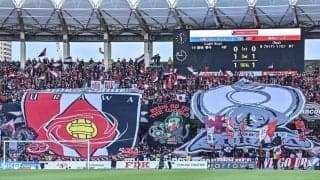 「サウジアラビアでここまでできるの流石」浦和レッズサポーターがACL決勝の現地観客席を巨大フラッグなどで埋め尽くす！ 圧巻光景をACL公式が映し出す