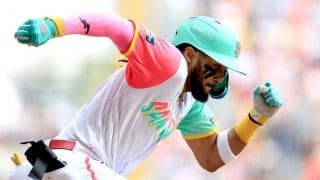 【MLB】ムキムキの体にマスクがぴったり　“463億円男”は「ショーマン」ファン喝采の珍変装