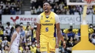 ジョーンズが33得点を挙げてSR渋谷が横浜BCに1点差で勝利…河村は31得点と奮闘