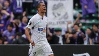 【Jリーグ出場停止情報】コーナーフラッグ破壊の広島FWドウグラス・ヴィエイラに処分、1試合の出場停止