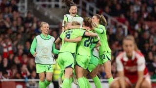 終了間際の劇的弾でヴォルフスブルクがバルサの待つ決勝へ！アーセナルは6万超えのホームで先制もミスから痛恨被弾《UWCL》