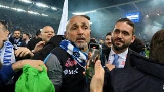 スパレッティがナポリを33年ぶりスクデットに導く！　「サポーターが喜ぶ姿は最大の感動」