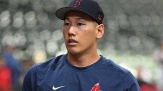 【MLB】吉田正尚の打席で試合が一時中断　ブルペンに救護班が駆けつけ球場騒然…観客落下の可能性