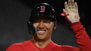 【MLB】吉田正尚、憧れハーパーと対面に感激　サイン入りバットもらい「宝物にします」