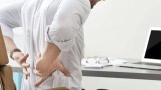 座る時間が長いほど、死亡リスクが増える傾向に。日本「1日7時間」と最長