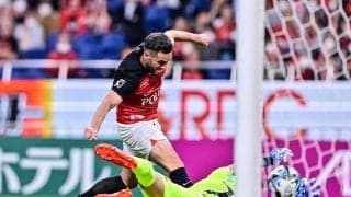 「セーブした後の立ち上がりはや！」アジア王者・浦和を破った勝利の立役者である鳥栖守護神の「連続好セーブ」が話題に！「オブラクかと思いました」の声も上がる