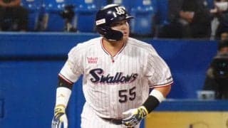 村上宗隆の“洗礼弾”が「もうやばい」　新人呆然…超高弾道アーチは「神の目覚め」