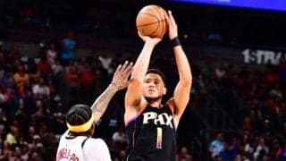 ［NBAプレーオフ］悔しい敗退の中で輝いたデビン・ブッカー、どれだけプレッシャーを掛けられても止められない爆発力