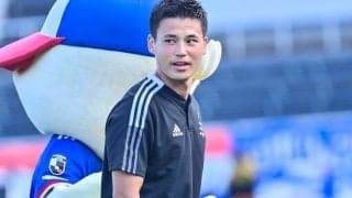 「このままCM作れそう」元日本代表FW宮市亮の新車運転姿に「カッコよすぎる」とファン絶賛！ 横浜の夜景をバックに黒いボディを披露！