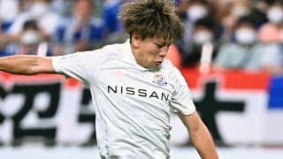 名手・東口でも止められない！横浜FM永戸の鮮烈直接FK弾に衝撃の声「こんなん蹴れるの?!」「月間ベストゴール狙えるのでは？」