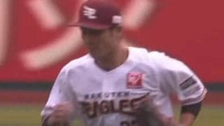 走者呆然…浮き上がる“弾丸送球”に驚愕「エグイて」　超・大遠投に「良く刺したな」