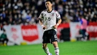 「このタイミングで打つ?!」遠藤航が相手のクリアボールを「左足トラップ→右足ダイレクトドライブシュート」で豪快ゴール！ 圧巻の同点弾に驚きと称賛相次ぐ