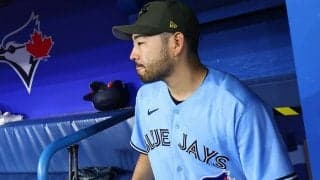 【MLB】菊池雄星、まさかの代走待機　ヘルメット被り“腕フリフリ”に仰天「どういうこと？」