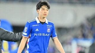 「あざとい!オン眉!」J1横浜FMの日本代表DF角田涼太朗が新髪型を披露！「嘘だろ」「このまま伸ばして王子様カットになるとか?」と反響が広がる