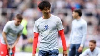 「激カワです」「何そのハニカミ笑顔」照れながらもカメラにガッツポーズを送る三笘薫にファン注目「こっちもニコニコになる」