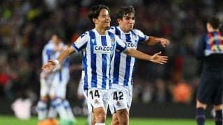 「陽キャ過ぎ」久保建英はダンスもキレキレ！バルセロナ戦勝利後にチームメイトと大喜び「盛り上げ役だな」