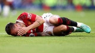 負傷退場のアントニーがFA杯決勝欠場も？　テン・ハグ、診断待ちも「深刻だと言える」