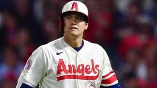 【MLB】大谷翔平の何気ない仕草が「かわいい」　試合直前に同僚への“相談”が反響