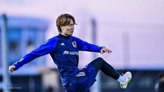 「とてもクール」vs「好きじゃない」板倉滉が所属するボルシアMGが「新ユニフォーム」発表も賛否両論！ Jリーグで流行りのある部分に、否定的な声が続出