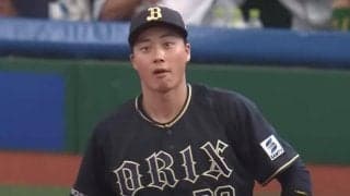 “新入り内野手”は「もしかして神？」　源田も唖然…爆肩＆跳躍力に驚嘆「鳥肌もの」