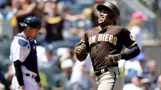 【MLB】衝撃の“すっぽ抜け”連発に「何をやってるんだ？」　ヤ軍の仰天プレーに「笑いが止まらない」