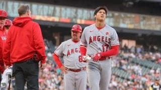 【MLB】大谷翔平の“悶絶”に敵地放送局も騒然「なんてことだ」　今季初死球を思いやる声