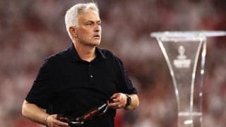 「主審はまるでスペイン人」イエロー13枚、EL優勝逃したモウリーニョ監督がジャッジに皮肉もチームを称える「今回ほど誇らしい気持ちで帰れたことはない」