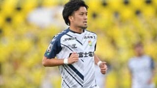 「お相手が美人過ぎる…」J2千葉MF風間宏矢がモデル妻と結婚発表で「新婚夫婦ショット」公開！「なんと美しい奥さん」「めっちゃ綺麗な人だー！」と大反響