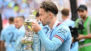 グリーリッシュの手にはあの大人気日本ビール!? FAカップ制覇で祝福「夜を楽しんでね」