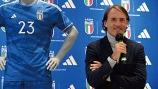 ネームバリュー重視？ 指揮官退任確実のナポリ、会長がイタリア代表のマンチーニ監督と接触か