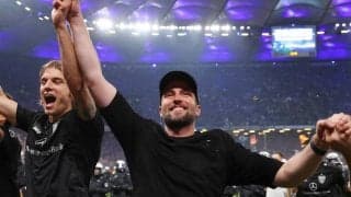 「雰囲気は最悪」開始6分で失点、異様な空気も見事残留のシュツットガルト指揮官が喜び「とても嬉しい」