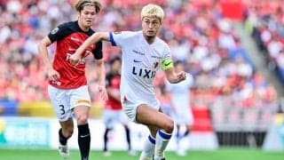 「めっちゃ可愛い」元NMB48人気メンバーが父から譲り受けた「鹿島ヴィンテージユニの着用姿」公開！ 応援姿に、「一目でも見たかった！」「そのユニフォームめっちゃいい！」の声