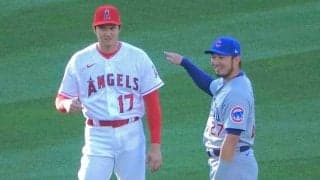 【MLB】大谷翔平が口パクパク…鈴木誠也が“釣竿ポーズ”　同級生コンビが3日連続談笑