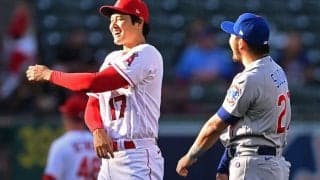 【MLB】大谷翔平を“捕獲成功”　ニコニコ笑顔の鈴木誠也…同学年のイチャイチャが「かわいい」