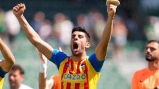 バレンシア、トルコ代表CBエズカジャルと2028年まで契約！　リヨンから買い取り