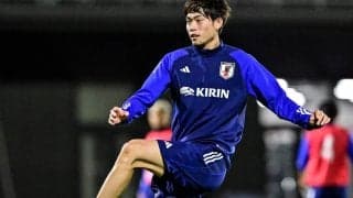 「嬉しいメンツ」町田浩樹が“浦和DF犬飼&モデル妻の新婚夫婦”や“新旧の鹿島選手”との記念写真を公開！ 鹿島のDFラインそろってる」「素敵すぎる」とファン歓喜