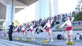 悔しい結果に終わるも、４年ぶりに観客と盛り上がる！　早慶レガッタ応援