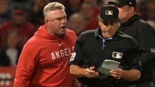 【MLB】大谷翔平への“疑惑の判定”ネビン監督が退場に　鬼の形相で猛抗議…ベースの土を払う