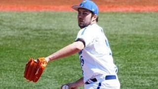 客席に“私服バウアー”登場「面白すぎる」　カメラ手に持ちスタンド騒然「普通におる」