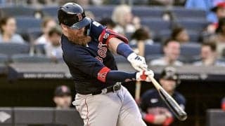 【MLB】打球が顔面直撃…メガネ吹っ飛んでもマイク離さず　出血も実況続行の84歳が「まさに戦士」